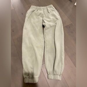 Brandy Melville green rosa sweatpants